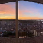 Ideally Located With Perfect Views *