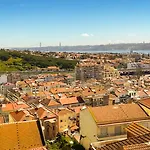 Ideally Located With Perfect Views Homestay Alges