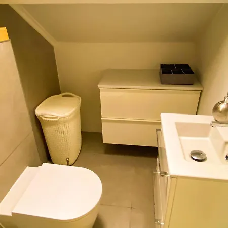 Ideally Located With Perfect Views Homestay