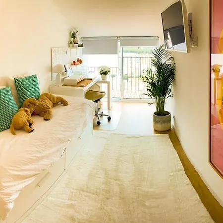 Ideally Located With Perfect Views *