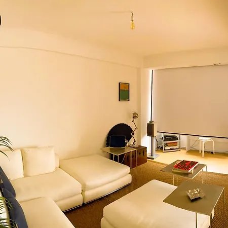 Ideally Located With Perfect Views منزل للإقامة ألجيس