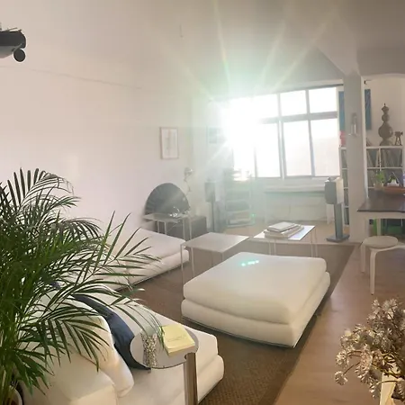 Ideally Located With Perfect Views Algés
